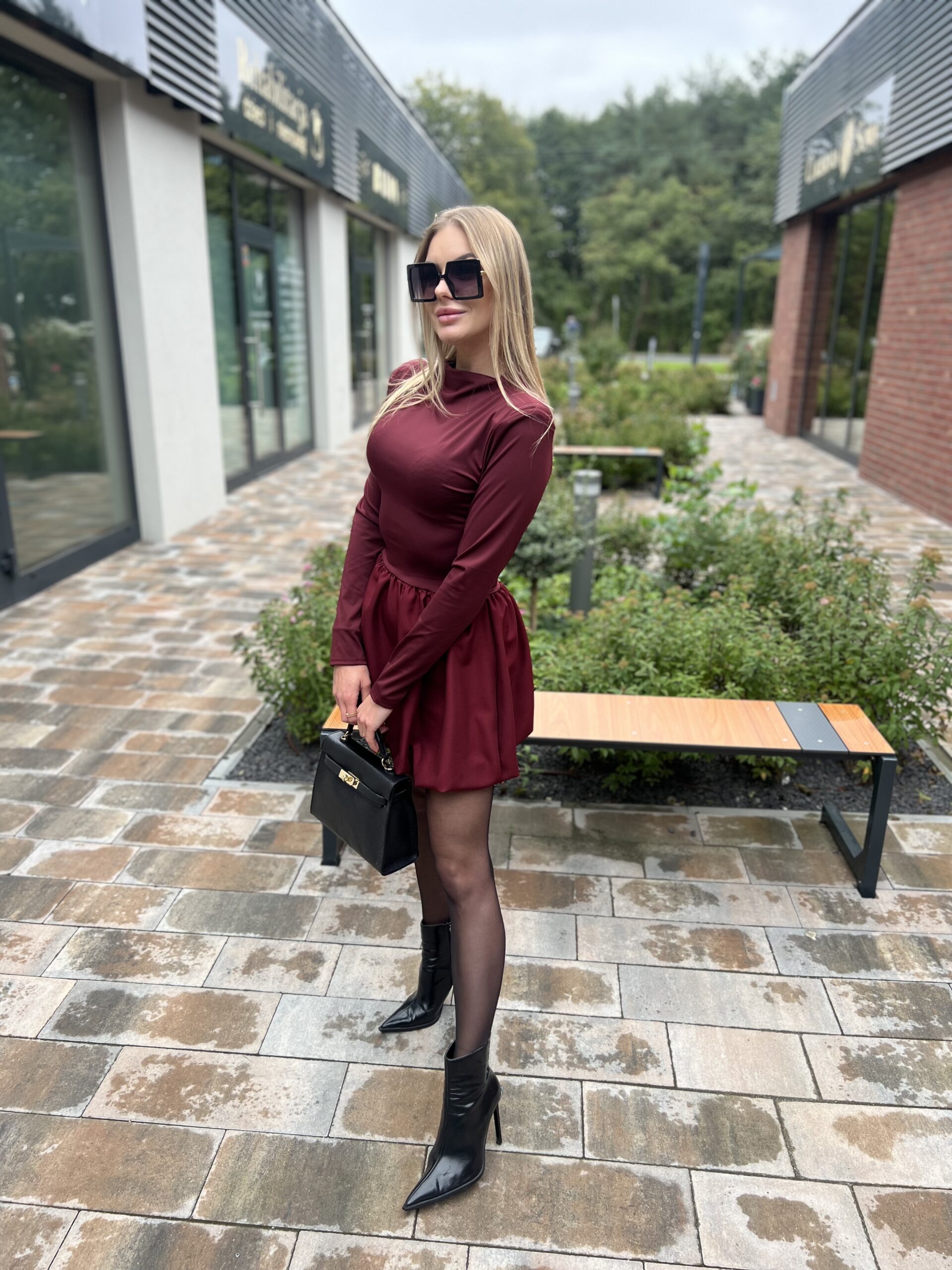 SUKIENKA BOMBKA BURGUNDOWA