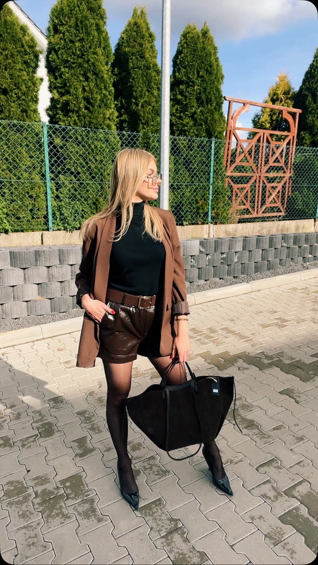 {"data":{"metInfo":{"tab_key":"","met_parent_template_resource_id":"","is_met_template_used_in_publish":0},"product":"tiktok","editingEffectsList":[],"is_default_prop":"MA=="}}