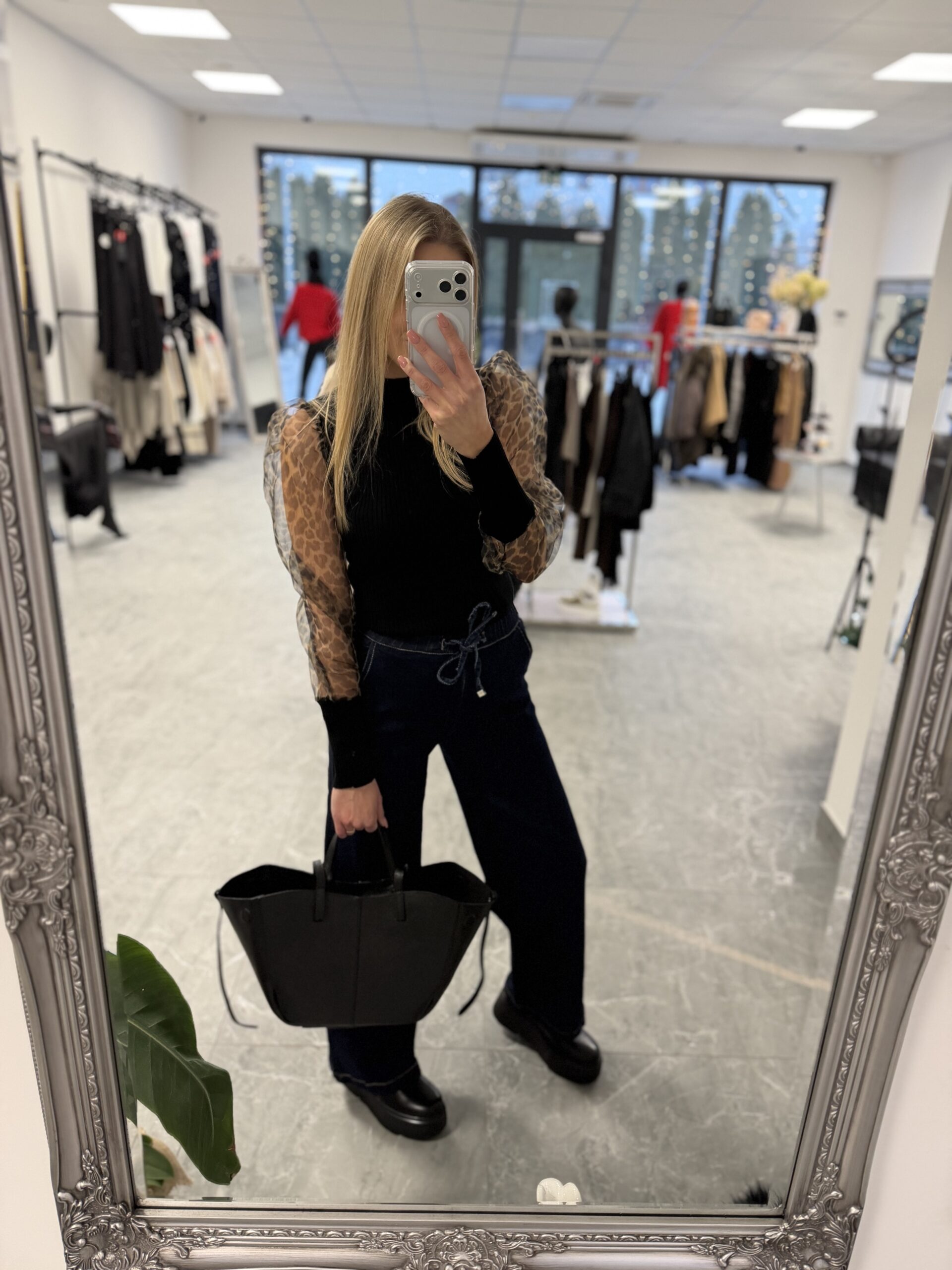 GRANATOWE JEANSY SZEROKIE