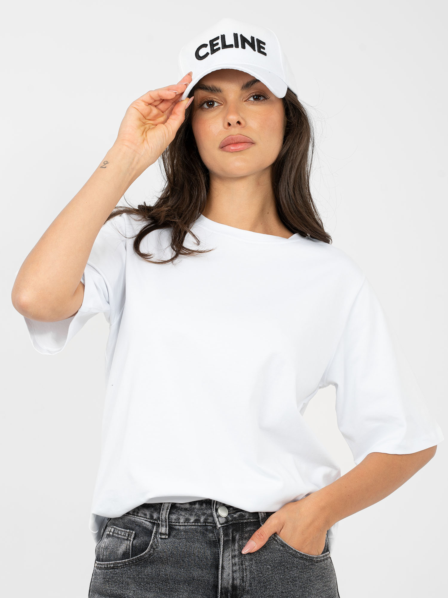 KLASYCZNY T-SHIRT OVERSIZE – BIAŁY